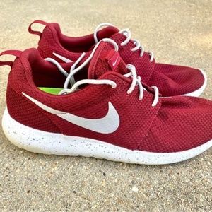 Women’s Nike Tennis Shoes 9 Roche Custom athletic